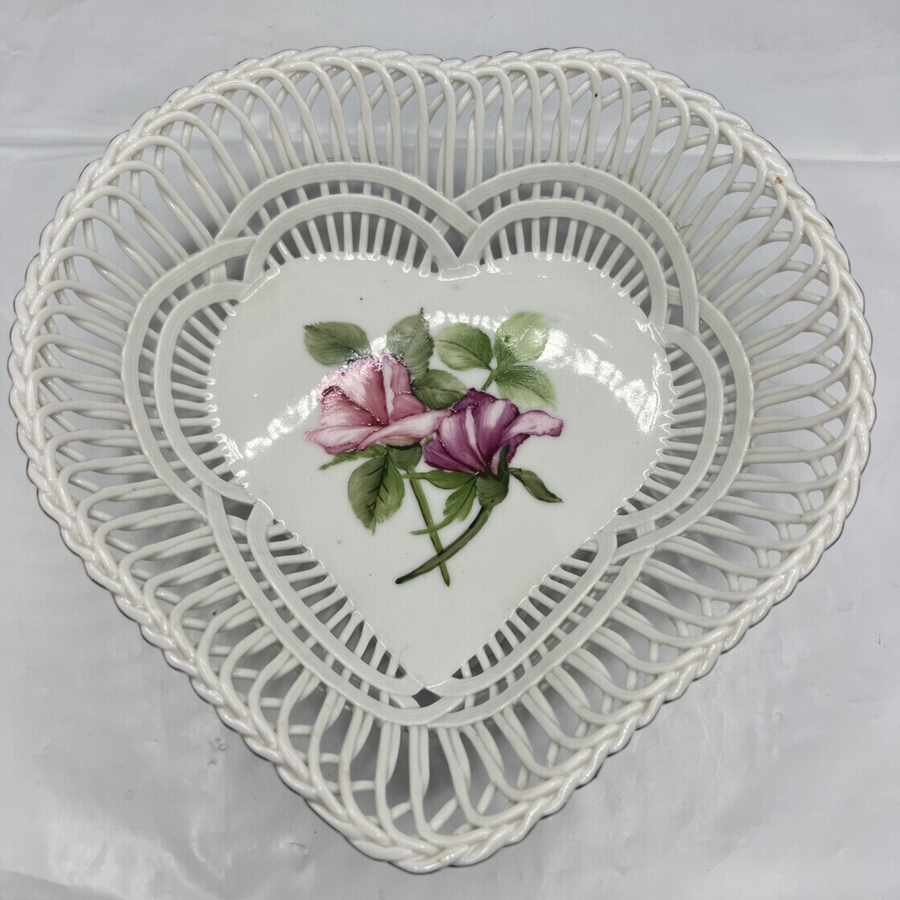 Vintage RomAmerica Gayle Strider Woven Porcelain Heart Basket Romania 1999